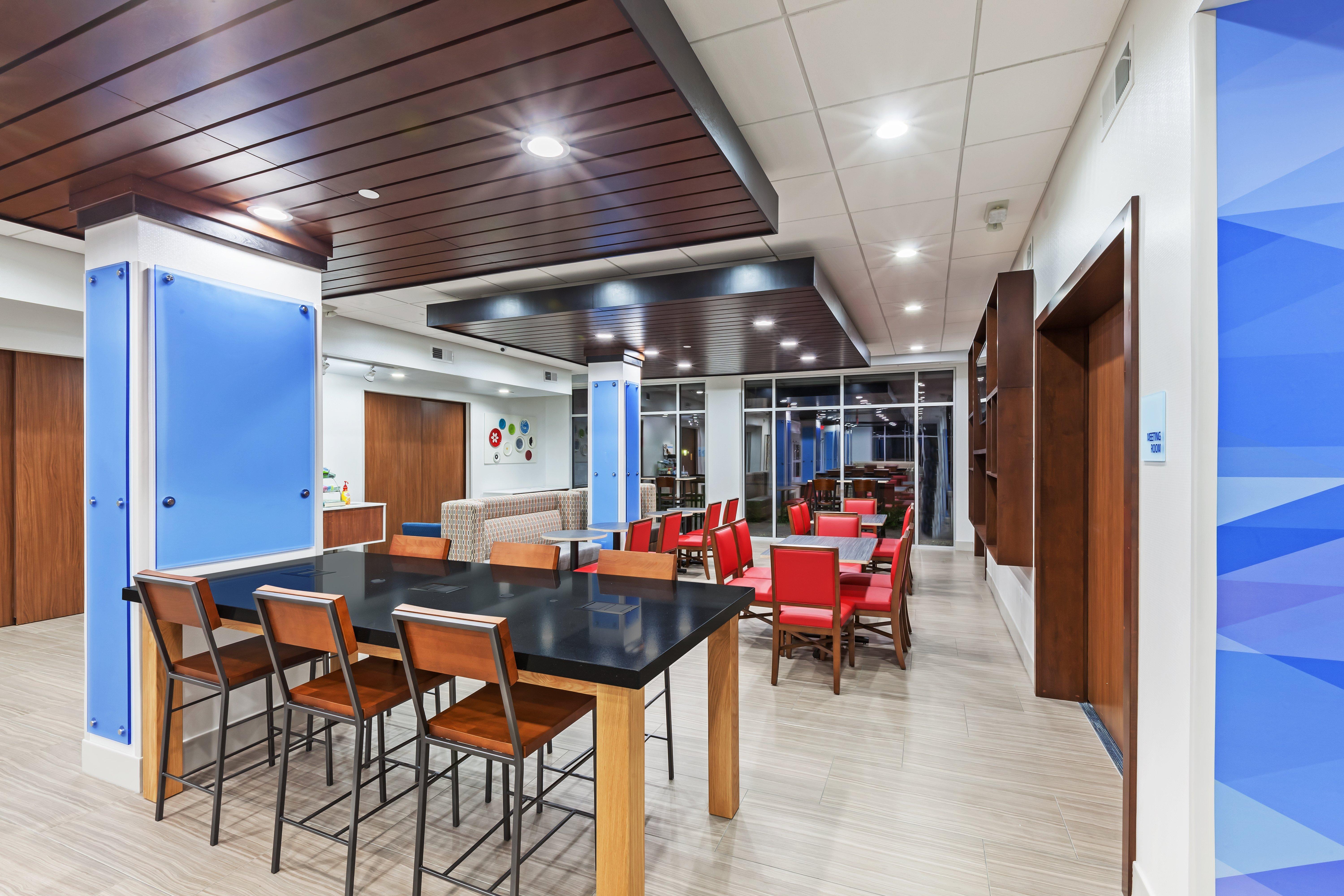 Holiday Inn Express & Suites - Coffeyville By Ihg Eksteriør bilde