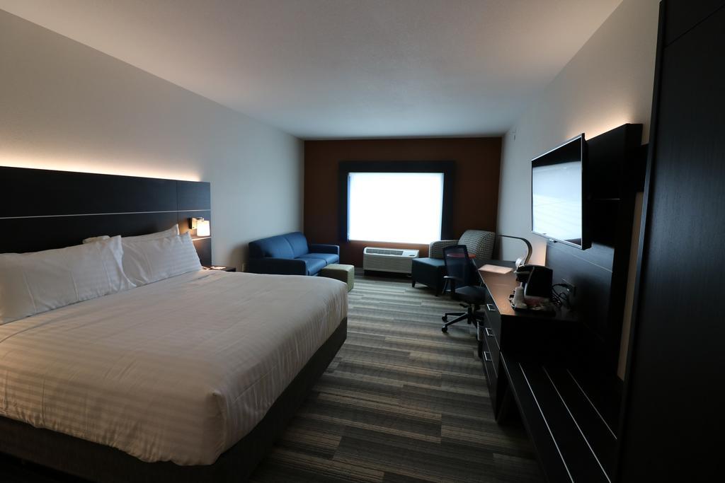 Holiday Inn Express & Suites - Coffeyville By Ihg Eksteriør bilde