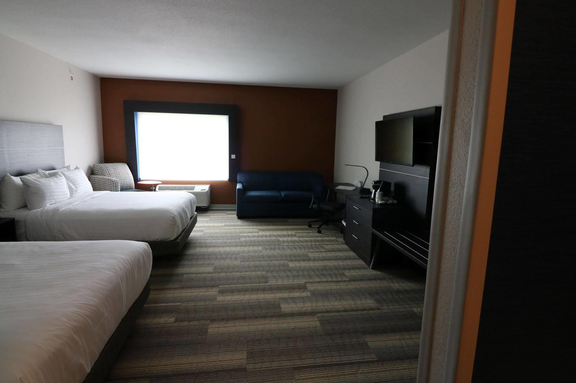 Holiday Inn Express & Suites - Coffeyville By Ihg Eksteriør bilde